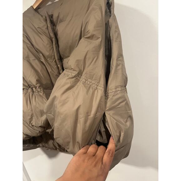 Women’s Minimalist Cropped Poofy Puffer Vest M - Picture 4 of 6